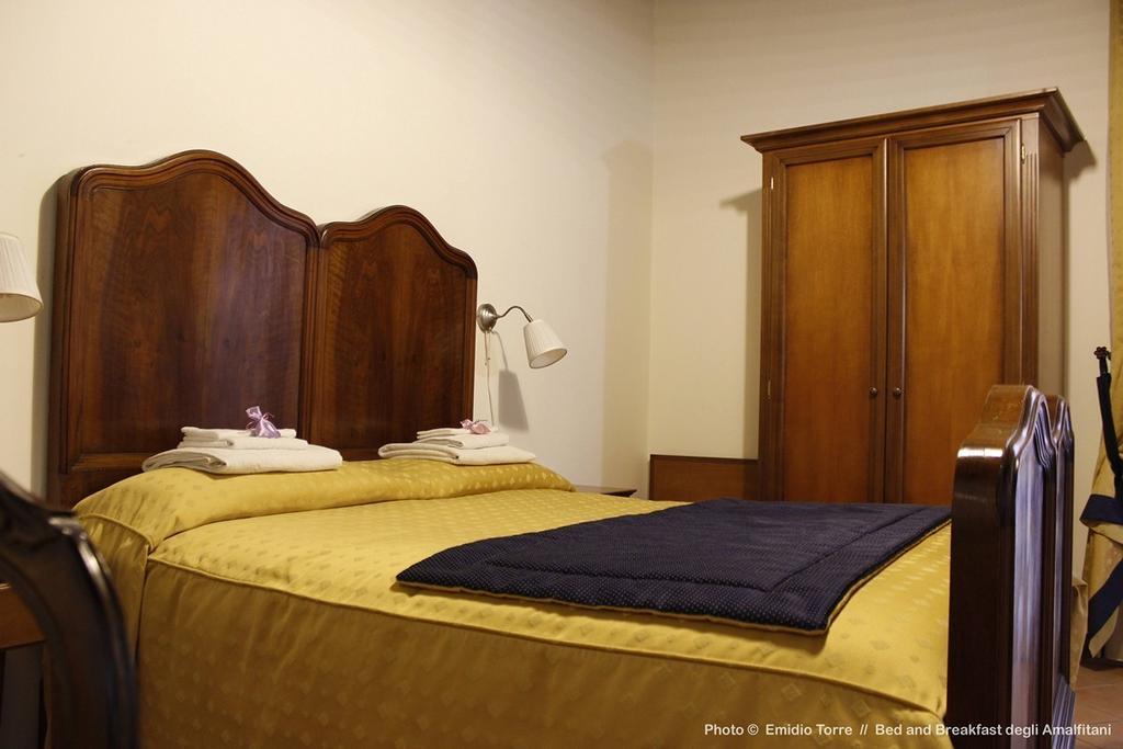Amalfitani Salerno Centro Bed and Breakfast Eksteriør billede