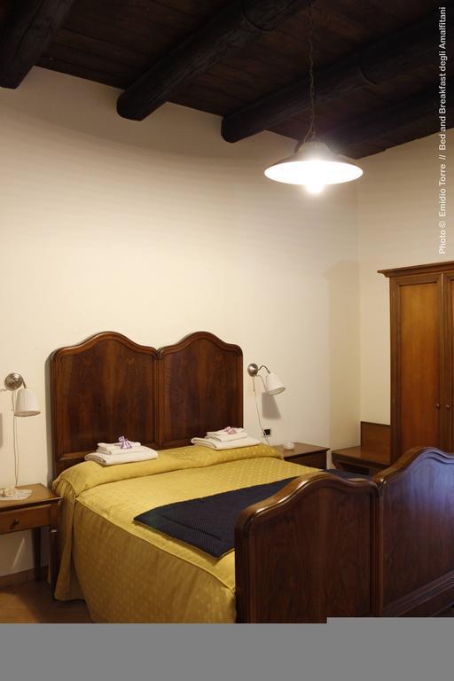 Amalfitani Salerno Centro Bed and Breakfast Værelse billede