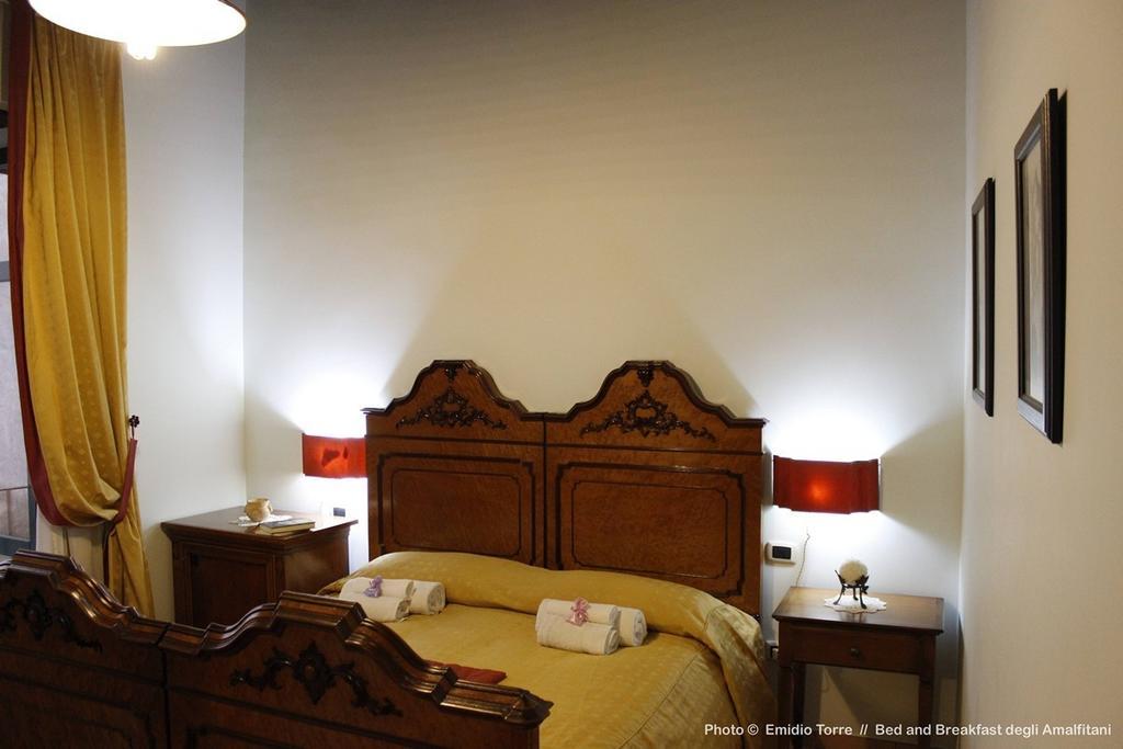Amalfitani Salerno Centro Bed and Breakfast Værelse billede
