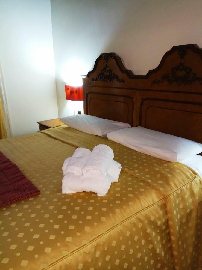 Amalfitani Salerno Centro Bed and Breakfast Eksteriør billede
